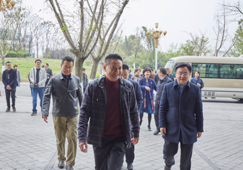 成都市成華區(qū)黨政“四大班子”領(lǐng)導(dǎo) 蒞臨賽英科技考察、調(diào)研